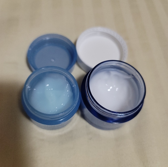 ❌️SOLD ⭐️$5 or FREE - LANEIGE water sleeping mask + water bank cream - Picture 2 of 2